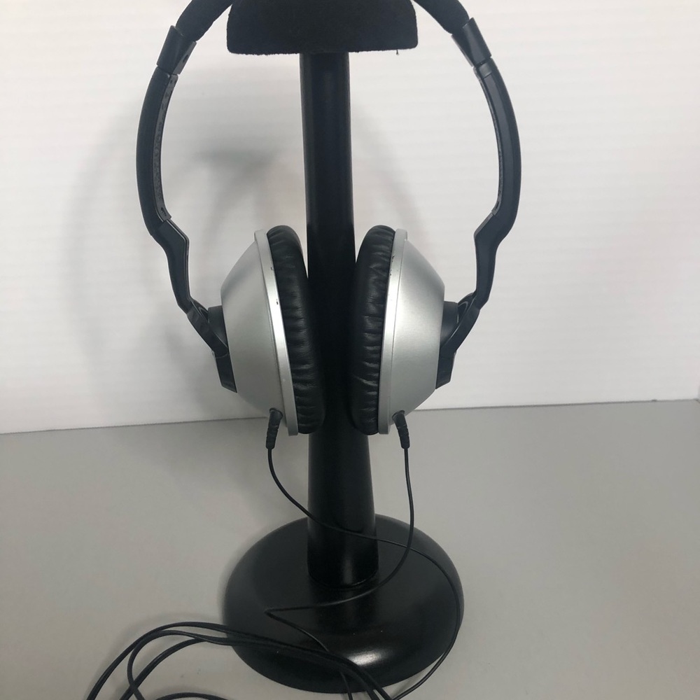 Bose AE1 headphones